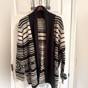 BB Dakota black and cream striped cardigan. Size 3X